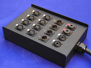 Stage box mista 8 XLR F, 4 XLR M, 2 Combo, 2 Jack
